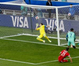 Cristiano Ronaldo anotando el gol ante Rusia en el duelo de la Copa Confederaciones. (Foto: Agencias/AP/AFP)