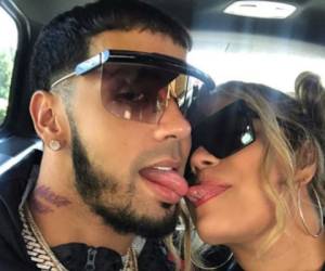 Karol G y Anuel AA se conocieron cuando grababan el tema 'Culpables'. Foto: Instagram