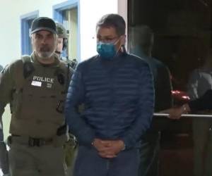 En su primera audiencia Hernández no había sido despojado de su chaqueta azul para ser reemplazada por ropa beige de prisión.