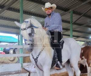 Fue la mañana del domingo cuando el cuerpo de Elmer Méndez, reconocido comerciante de ganado, fue hallado en el municipio de Catacamas, luego de haber sido reportado como desaparecido por sus familiares horas antes, cuando se dirigía a entregar un ganado. ¿Qué pasó en el trayecto?