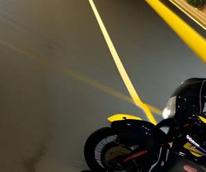 El percance se dio en el citado sector en horas de la medianoche y el joven murió de manera inmediata debido al fuerte golpe.