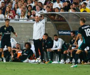 Zinedine Zidane se mostró incrédulo ante el abultado resultado. (Foto: AFP)