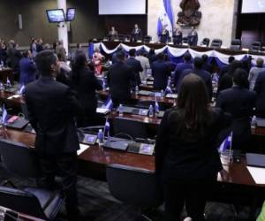 Los 17 congresistas forman parte del ala del diputado Elvin Santos, el bloque más afín al oficialismo y no a la oposición. (Foto: Twitter Congreso Nacional)