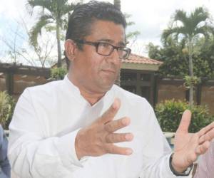 Quintín Soriano, alcalde liberal de Choluteca, argumenta que él tiene derecho a reunirse con el presidente JOH, como los demás.