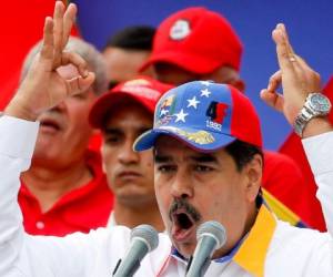 Rusia y China, que han invertido grandes sumas de dinero en la industria petrolera venezolana, respaldan a Maduro. AP