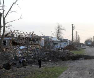 Algunos de los estragos que han dejado a su paso los bombardeos en la ciudad de Odesa.
