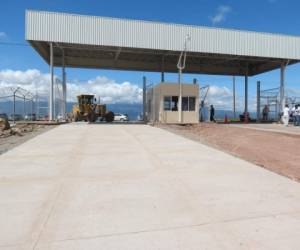 Actualmente, en la zona donde se construye la terminal del Aeropuerto de Palmerola están laborando 344 personas de distintas ramas profesionales y oficios.