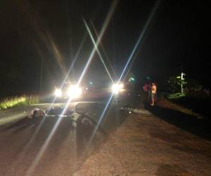 Las tres personas se conducían en motocicletas cuando colisionaron entre sí a la altura de un establecimiento llamado Maderas El Roble.