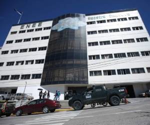 Desde junio de este año se aplicaron tres ajustes a las tarifas: dos por generación, en junio y noviembre, mientras que para este mes se hizo un ajuste de 2.5% al costo del alumbrado público (Foto: Emilio Flores/EL HERALDO)