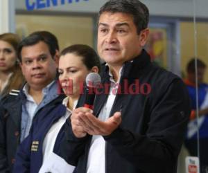 El candidato nacionalista, Juan Orlando Hernández, fue oficializado la noche del domingo como el primer presidente que se reelige en Honduras.