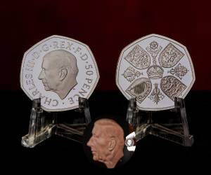 El retrato aparecerá en dos monedas de una serie especial que conmemorará la vida de la reina Isabel II: una de 5 libras esterlinas y otra de 50 peniques.