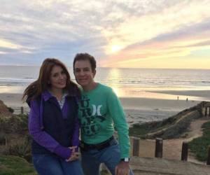 El amor entre Salvador Nasralla e Iroshka Elvir parece estar en su mejor momento. (Foto: Redes / Noticias El Heraldo Honduras)