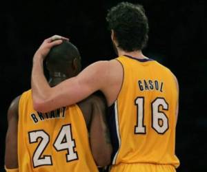 Pau Gasol jugó con los Lakers desde 2008 hasta 2014, ganando junto a Kobe Bryant dos anillos de campeonato en 2009 y 2010. Foto: AFP