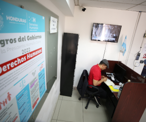 La Secretaría de Derechos Humanos es manejada bajo un fuerte hermetismo, donde no existe ningún rótulo distintivo en el edificio.