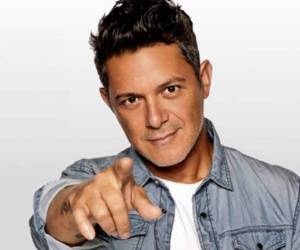 El famoso cantante Alejandro Sanz es uno de los que ha alzado la voz sobre la caravana migrante de hondureños que se encuentra en México.