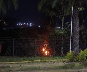 Bases militares y otros puntos fueron el blanco de los ataques aéreos que el presidente estadounidense Donald Trump ordenó, según CBS News.