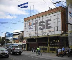 El magistrado del TSE, David Matamoros Batson, estableció que los partidos políticos se negaron a utilizar los escáneres.