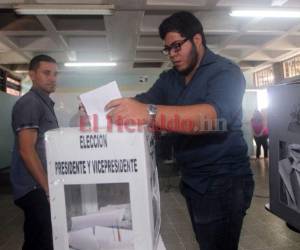 La segunda vuelta electoral o balotaje es un procedimiento que permite a los políticos llegar a la presidencia de la República con un mayor respaldo de la población.