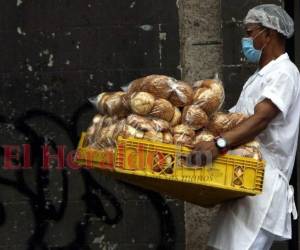 Los restaurantes y cafeterías pueden atender a sus clientes respetando las medidas de bioseguridad. Foto: Johny Magallanes/ EL HERALDO.