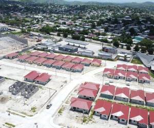 El sueño de muchos hondureños es poder adquirir una vivienda propia y dejar de alquilar; sin embargo, para muchos esta meta aún no se materializa.