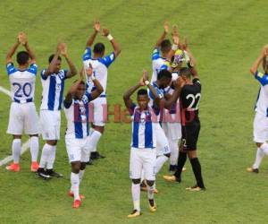 La Selección de Honduras durante el primer duelo ante Australia en el estadio de San Pedro Sula. (Foto: Ronal Aceituno / Grupo Opsa)