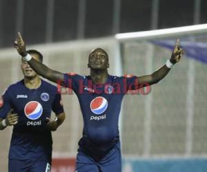 Rubilio Castillo fue el jugador en abrir el marcador de la cita futbolera. Foto: Ronal Aceituno/Grupo Opsa