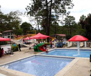 Autoridades municipales explicaron que se busca garantizar condiciones adecuadas de salubridad, seguridad y orden en los centros turísticos durante la Semana Mayor.