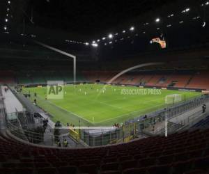De las dos grandes semifinales de la Copa de Italia programadas para esta semana ya se había aplazado la vuelta del Juventus-Milan. Foto: AP.