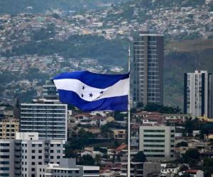 Con una pobreza del 59% (al 2019, según cifras oficiales), los hondureños suelen abandonar sus lugares de origen para tratar de ingresar de forma irregular a Estados Unidos. FOTO: AFP