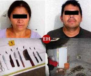 'Los monstruos de Ecatepec' fue el nombre que recibió una pareja de asesinos seriales que hace algunos años hicieron temblar al estado de Ecatepec, México, lugar donde cometieron macabras muertes contra decenas de mujeres, quienes antes de morir eran abusadas sexualmente. Posteriormente, la pareja desmembraba a sus víctimas para vender sus restos como si de mercancía se tratara.Los asesinos fueron capturados mientras transportaban partes de cuerpos humanos en un coche de bebé, sin embargo, fue hasta este 2021 cuando recibieron su primer condena de 15 años de prisión, aunque enfrentan más cargos.A continuación te contamos más sobre los atroces crímenes que cometieron. Foto: Twitter/@SpacewomanR/Infobae/FGJEM