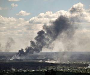 Tras fracasar en la toma de Kiev, las fuerzas rusas centran su ofensiva en el Donbás, una cuenca minera en el este del territorio y parcialmente controlada por separatistas prorrusos desde 2014.