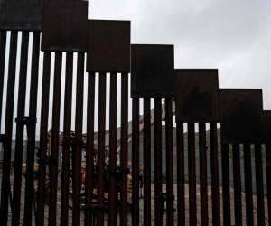 Trump había pedido 5,700 millones de dólares para el muro, pero los legisladores le aprobaron solo unos 1.400 millones de dólares para barreras puntuales. Foto: AFP