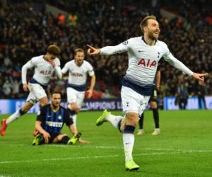 Christian Eriksen anotó un golazo para darle la victoria al Tottenham Hotspur. Foto/AFP