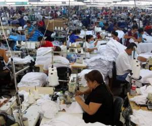 La maquila acumula crecimiento de 62% en la exportación de ropa. Foto: EL HERALDO