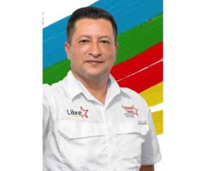 Rivera resultó herido de bala en uno de sus pies mientras que la persona que lo estaba acompañando recibió un impacto de bala en la pierna.