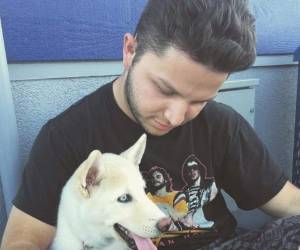 Ricardo Uclés se despidió de su padre con una emotiva composición musical.