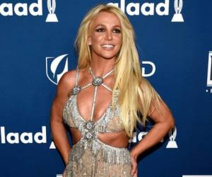 En esta foto del 12 de abril de 2018, Britney Spears llega a la 29a entrega de los Premios GLAAD en Beverly Hills, California. Spears obtuvo el miércoles 8 de mayo del 2019 una orden de alejamiento temporal contra su exconfidente San Lufti, que la cantante dice ha vuelto a acosarla a ella y su familia.