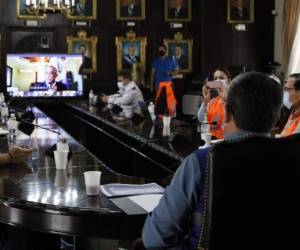 El presidente Juan Orlando Hernández junto a representantes de los países de la región centroamericana sostuvieron una reunión virtual con los presidentes de los organismos multilaterales.