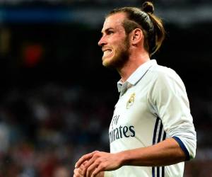 El galés fue titular el domingo en el clásico liguero contra el Barcelona en el estadio Santiago Bernabéu, tras superar una lesión en el sóleo derecho. Foto: AFP