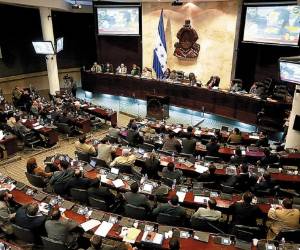 Los delegados partidarios, directivos y jefes de bancadas se volverán a reunir el próximo lunes en el Congreso Nacional.