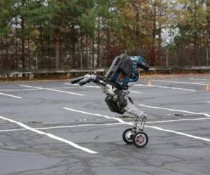 Handle puede considerarse como lo mejor de dos mundos, ya que con piernas y ruedas este puede ir basicamente a cualquier parte. (Foto: Boston Dynamics)