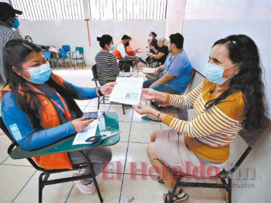 En todo este septenario y el fin de semana la entrega del DNI es solo para los adultos mayores y será hasta el 15 y 16 de mayo que se habilitará para los demás ciudadanos. Foto: El Heraldo