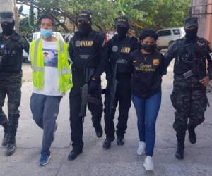 Los presuntos integrantes de la pandilla 18 fueron denetidos en la capital de Honduras por agentes de la Fuerza Nacional Antimaras y Pandillas (FNAMP) y la Policía Militar de Orden Público (PMOP).