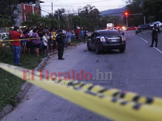 En la escena falleció una mujer, la segunda víctima murió en un centro asistencial.