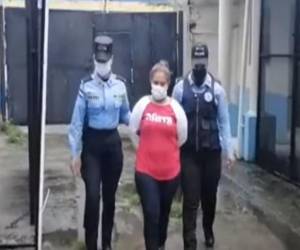 La mujer fue remitida a la Fiscalía acusada de violencia intrafamiliar.