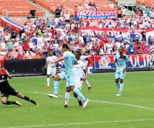 Al minuto 55 del encuentro Bladimir Díaz sentenció el partido con el tercer tanto. Foto Cortesía Twitter Olimpia