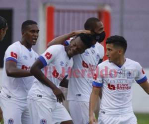 Los albos tuvieron una tarde muy inspirada en Tocoa con los goles de Carlos Pineda, Félix Crisanto y Eddie Hernández. Foto: Neptalí Romero | Grupo OPSA