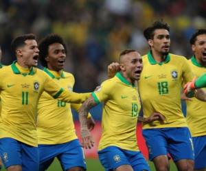 Brasil jugará este martes ante Argentina por la semifinal de la Copa Oro. Foto: AFP.