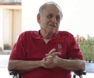 Chelato Uclés, entrenador que llevó a Honduras por primera vez a un mundial de fútbol.