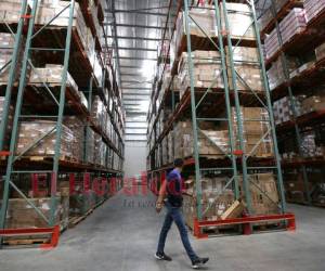 La Secretaría de Salud supervisó el despacho de medicamentos al interior del país. Los medicamentos beneficiarán a la población enferma a nivel nacional.